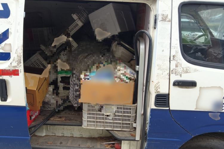 Used King Long Golden Way 2016 2.0L Box Truck 4G20 Left Rear Seat