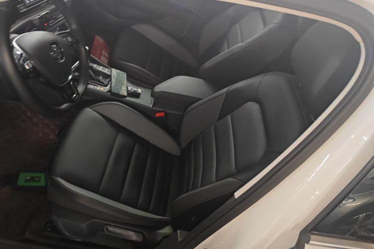 Used Volkswagen Sagitar 2019 200TSI DSG Comfort Version China VI Standard Left Front Seat