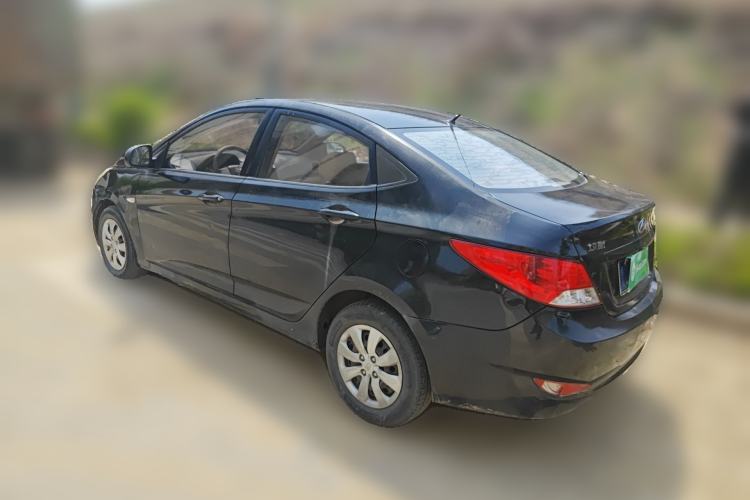 Used Hyundai Verna (older generation) 2010 Sedan 1.4L Manual Comfort GS
