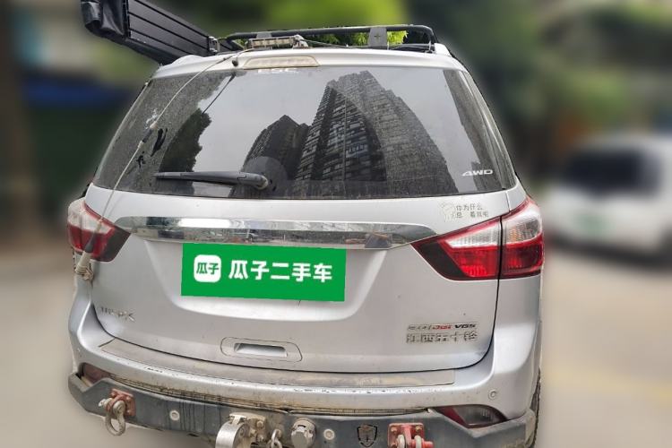 Used Isuzu mu-X 2017 3.0T Four-Wheel Drive Automatic Luxury 7-Seater China V Emission Standard
