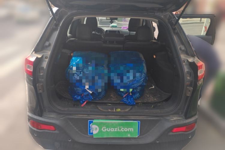 Used Jeep Cherokee 2017 2.0L Superior Edition