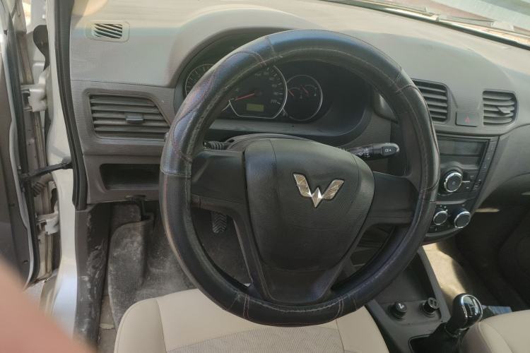 Used Wuling Hongguang 2016 1.5L S Comfort Version
