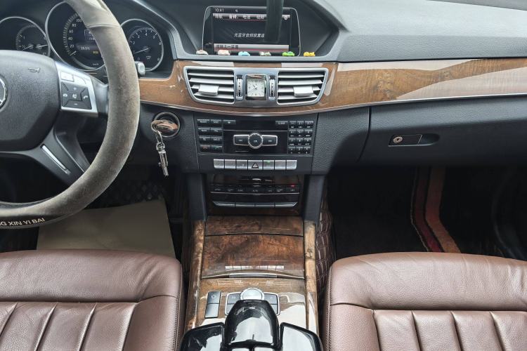 Used Mercedes-Benz E-Class 2014 E 260 L Luxury Model
