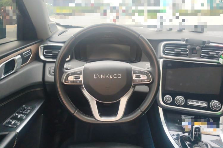 Used Lynk & Co 01 2019 2.0T Two-Wheel-Drive Pro Version China VI Standard
