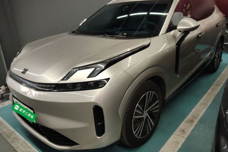 Used Lynk & Co 08 EM-P 2023 120km Long-Range Halo