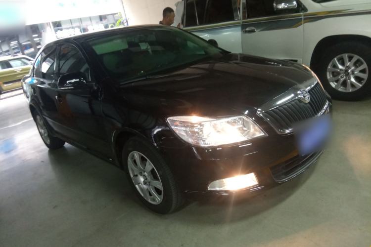 Used Skoda Octavia 2015 Classic Model 1.6L Automatic Yijie Version Front Right 45 Deg