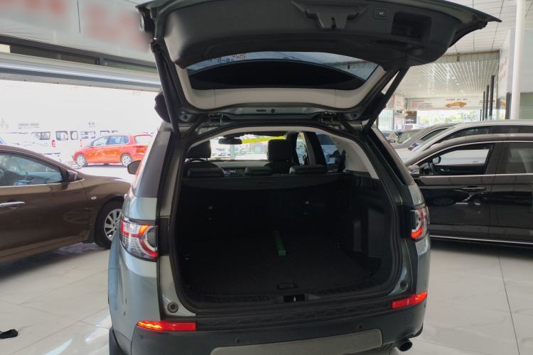 Used Land Rover Discovery Sport 2017 2.0T SE Trunk