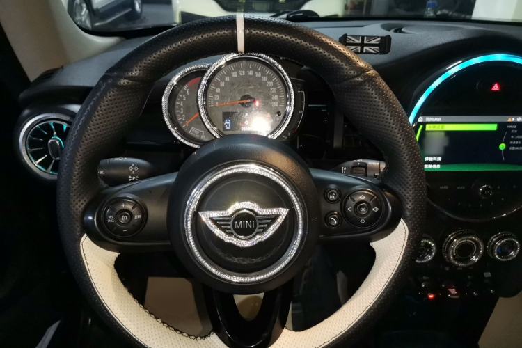 Used MINI 2019 1.5T COOPER Classic Edition