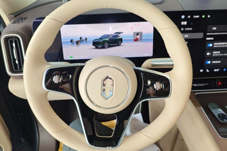 Used Hima AITO M9 2025 Pure Electric Ultra Version 100 kWh 6-Seater Model Steering Wheel