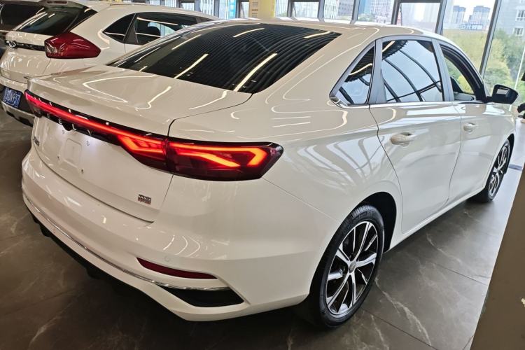 Used Geely Auto Emgrand 2022 4th Generation 1.5L CVT Flagship Model
