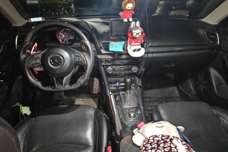 Used Mazda 3 Axela 2014 Sedan 2.0L Automatic Sport Model
