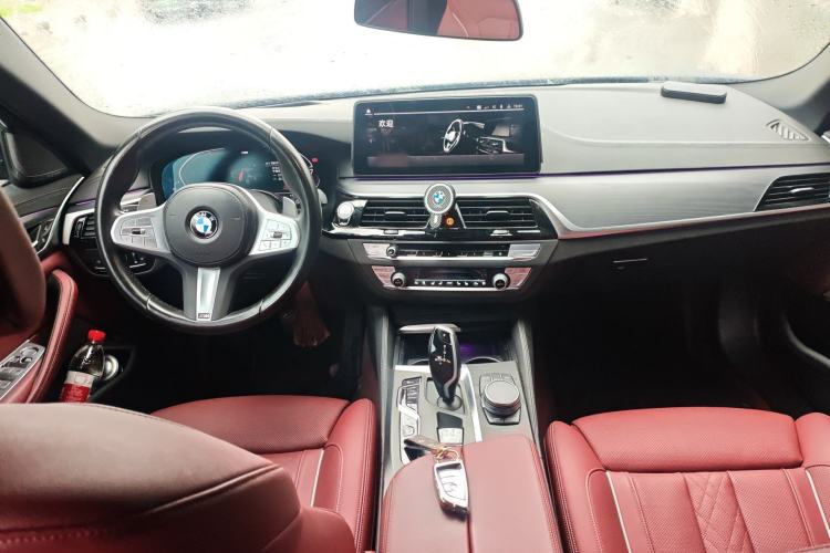 Used BMW 5 Series 2023 530Li Luxury Edition M Sport Package Center Console