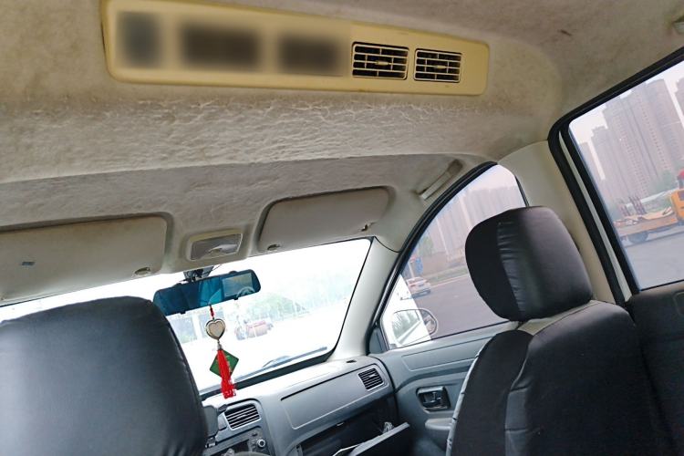 Used Dongfeng Fengon 330 2014 1.5L Manual Utility Version DK15 Headliner