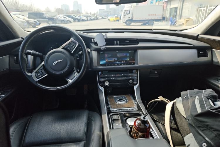 Used Jaguar XFL 2018 XFL 2.0T 250 PS Luxury Edition