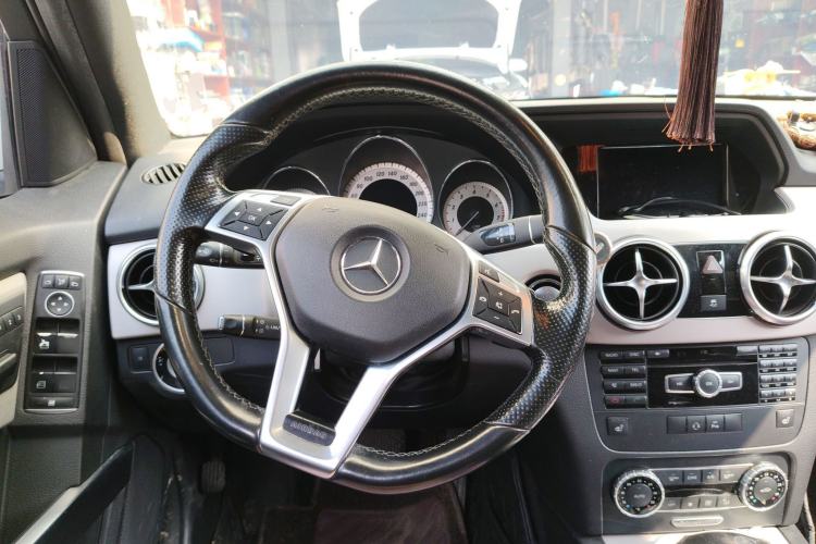 Used Mercedes-Benz GLK-Class 2015 GLK 300 4MATIC Fashion Edition Ultimate Version
