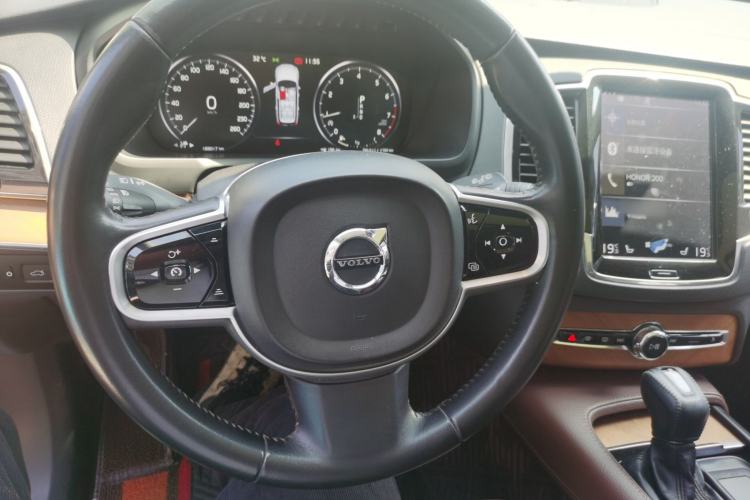 Used Volvo XC90 2018 T6 Zhiyi Edition 7-Seater
