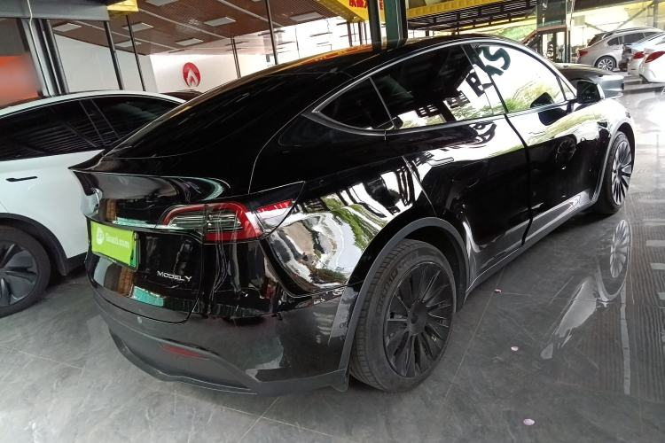 Used Tesla Model Y 2021 Standard Range Rear-Wheel Drive Version Rear Right 45 Deg