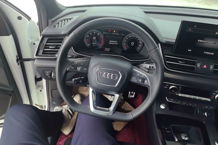 Used Audi Q5L Sportback 2024 40 TFSI Luxury Edition Steering Wheel