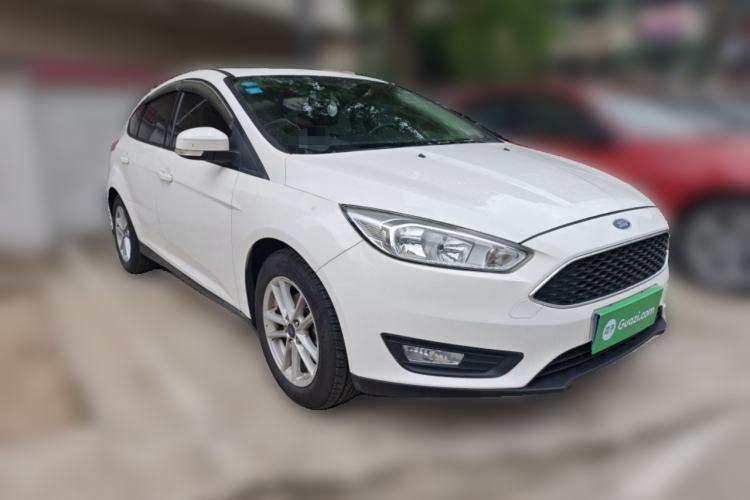 Used Ford Focus 2018 Hatchback Classic 1.6L Automatic Trendy SmartDrive Edition Front Right 45 Deg