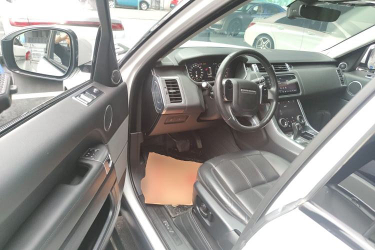 Used Land Rover Range Rover Sport 2020 3.0 L6 SE