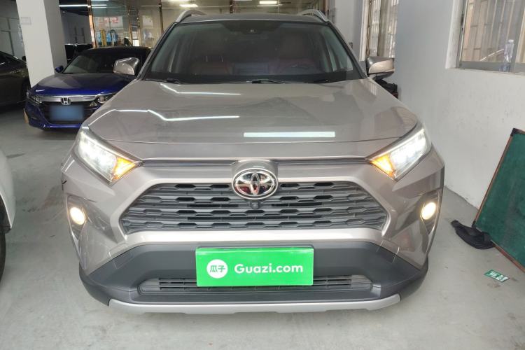Used Toyota RAV4 2021 2.0L CVT Two-Wheel Drive Fashion Edition Front