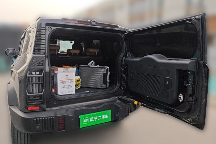 Used JETOUR Traveler 2023 2.0T All-Wheel Drive CrossPRO+ Trunk