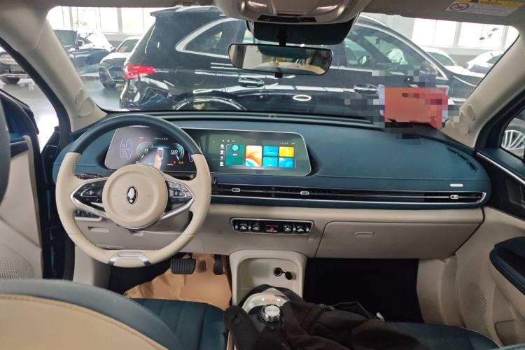 Used ORA Good Cat 2021 400km Standard Range Venus Edition Lithium Iron Phosphate Center Console