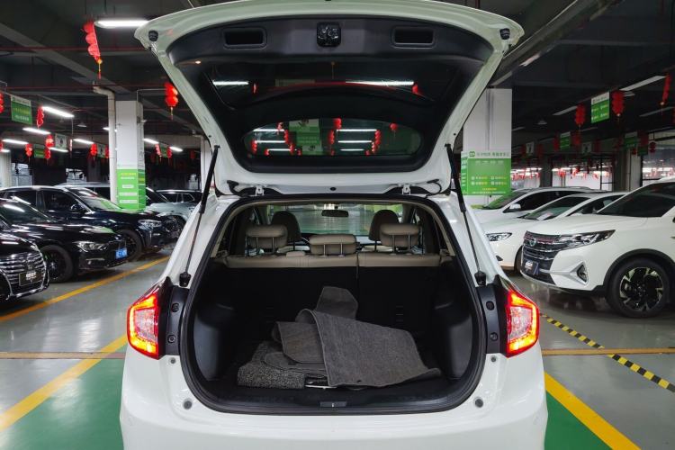 Used Honda Jade 2014 1.8L Automatic Comfort Elite Version 5 Seats Trunk