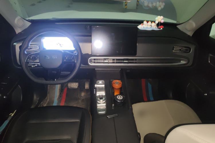 Used BAIC Off-Road BJ30 2024 1.5T Magic Electric Drive Advanced Version Center Console