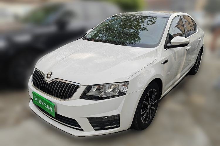 Used Skoda Octavia 2016 1.6L Manual Smart Drive Version
