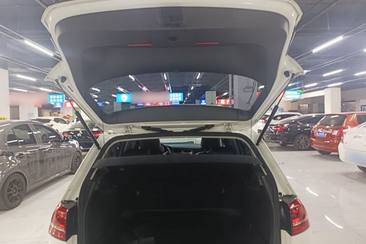 Used Volkswagen Golf 2016 230TSI Automatic Luxury Version
