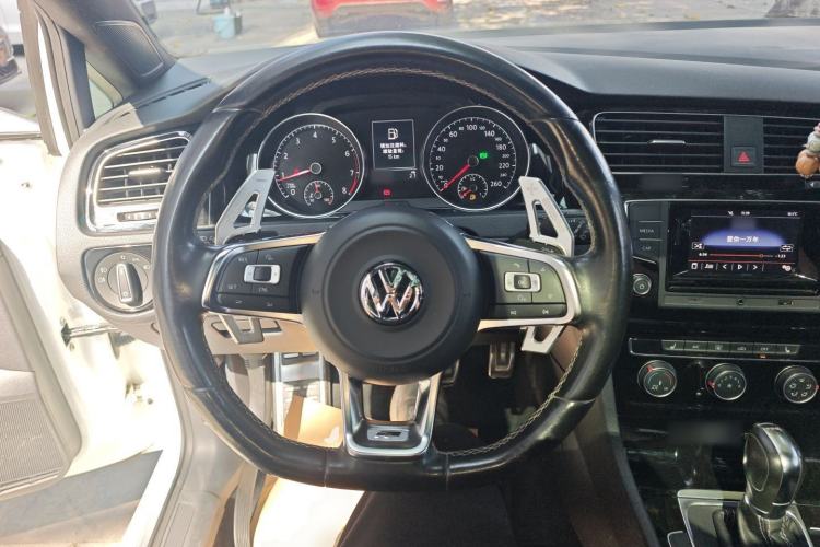 Used Volkswagen Golf 2016 1.4TSI Automatic R-Line