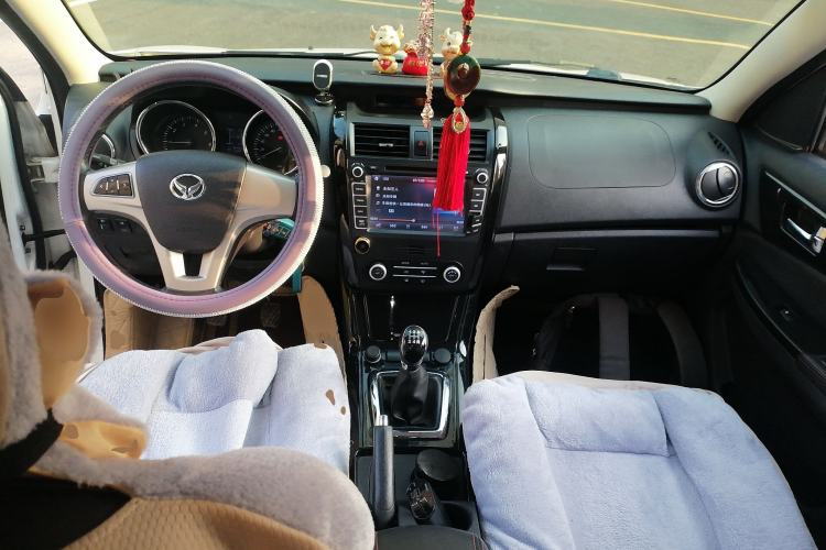 Used HYOSOW S3 2015 1.5L Luxury Model China V Standard Center Console