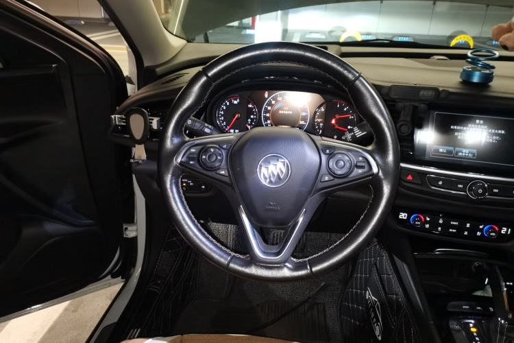 Used Buick Regal 2017 20T Prestige Model Steering Wheel