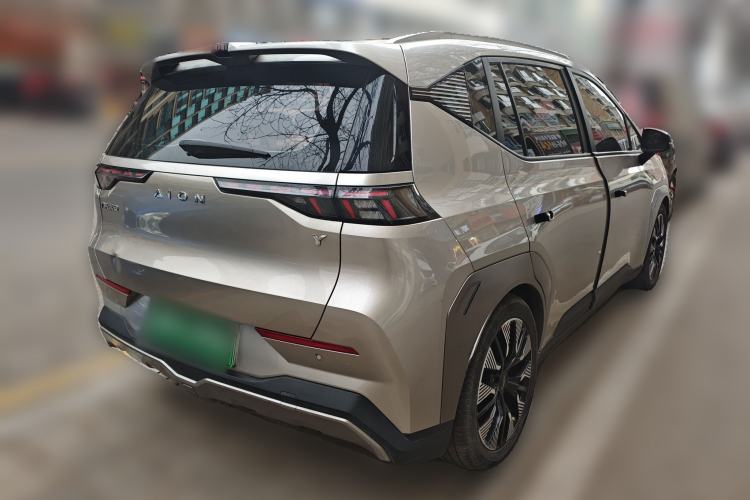 Used AION Y 2022 Plus 70 Tech Edition
