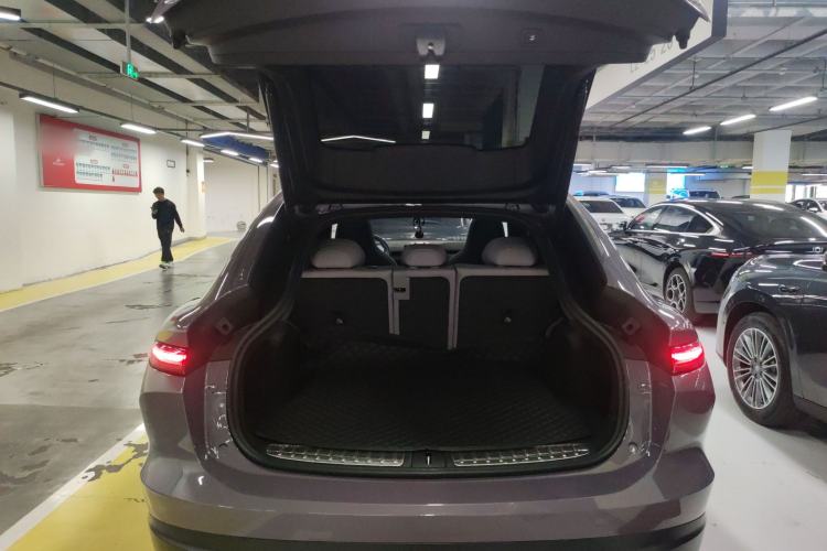 Used Nio EC6 2023 75 kWh Trunk