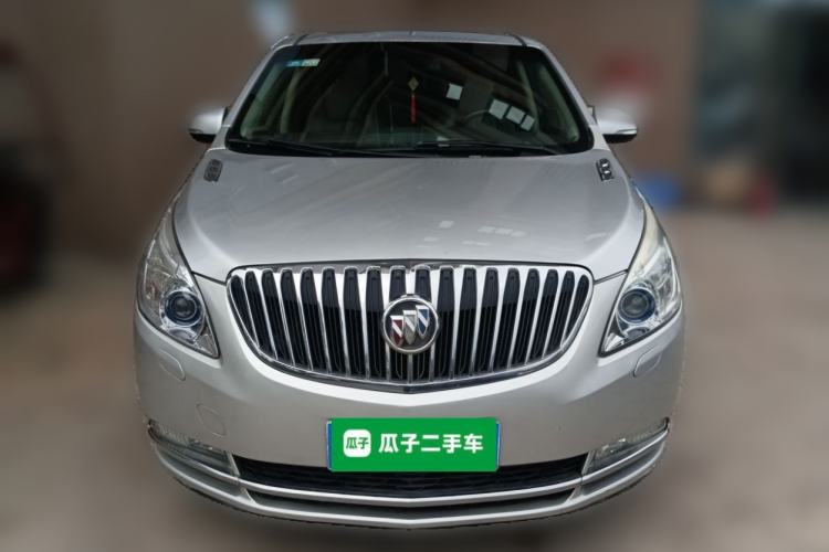 Used Buick GL8 2011 3.0L GT Luxury Business Haoya Edition Front