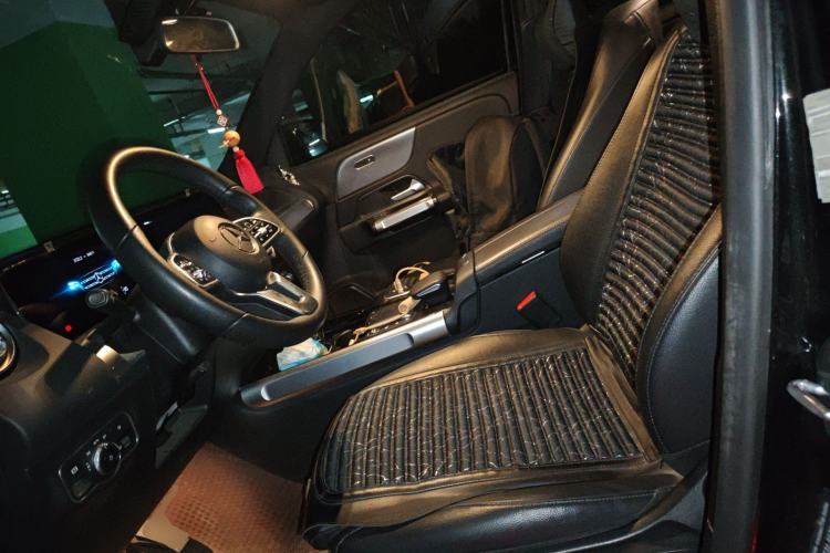 Used Mercedes-Benz GLB 2022 GLB 220 Fashion Model Left Front Seat