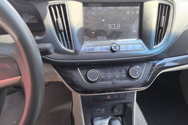 Used Roewe 360 2015 1.5L Automatic Luxury Edition
