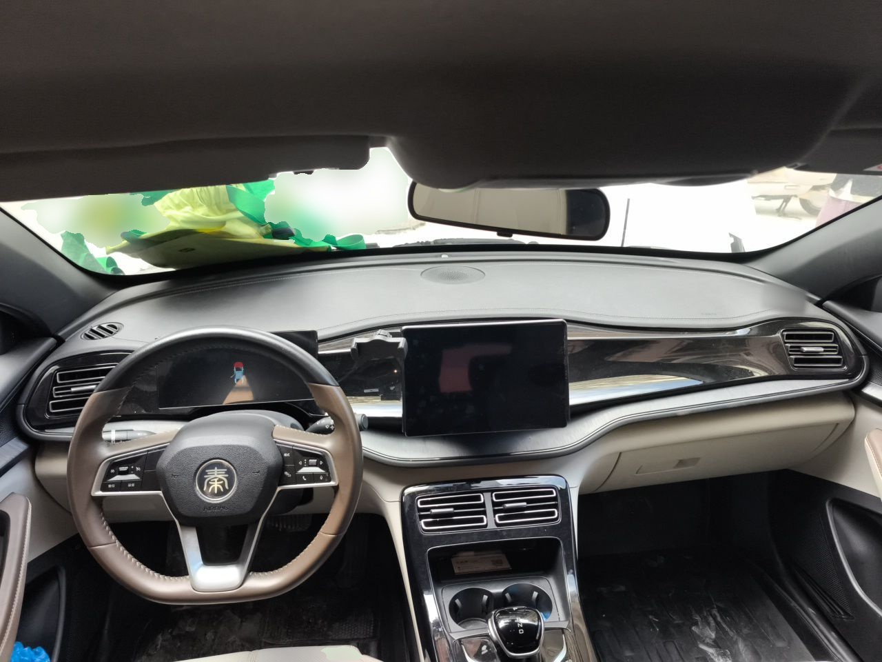 BYD Qin PLUS 2024 HONOR Edition DM-i 55KM Leading Model — снимка 9