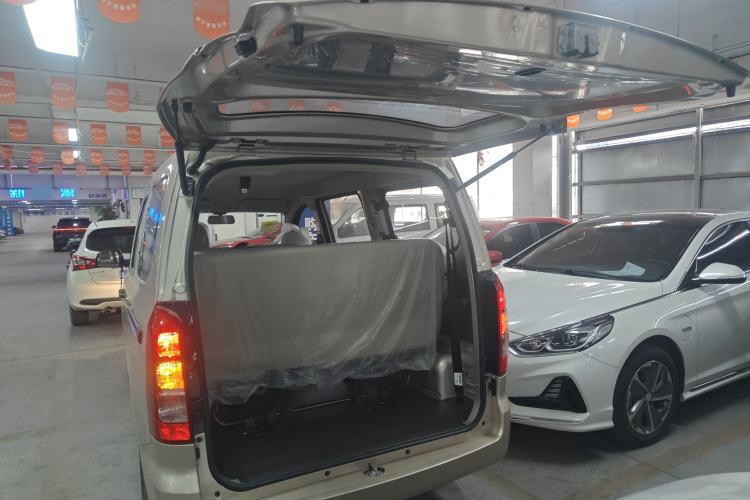 Used Wuling Hongguang V 2022 1.5L Jingqu Version Hydraulic Power Steering LAR