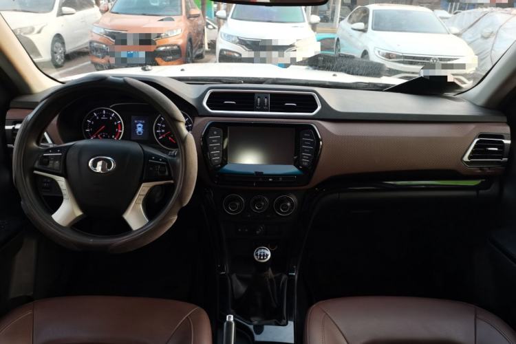 Used Great Wall Wingle 6 2017 2.4L Gasoline Two-Wheel Drive Elite Version 4G69
