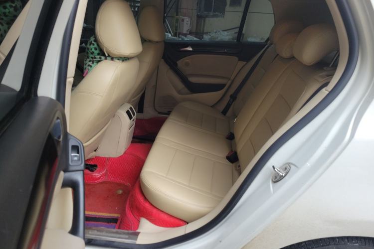 Used Volkswagen Golf 2012 1.6L Automatic Comfort Model
