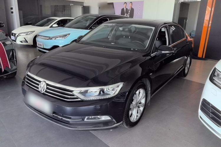 Used Volkswagen Magotan 2017 330TSI DSG Luxury Model