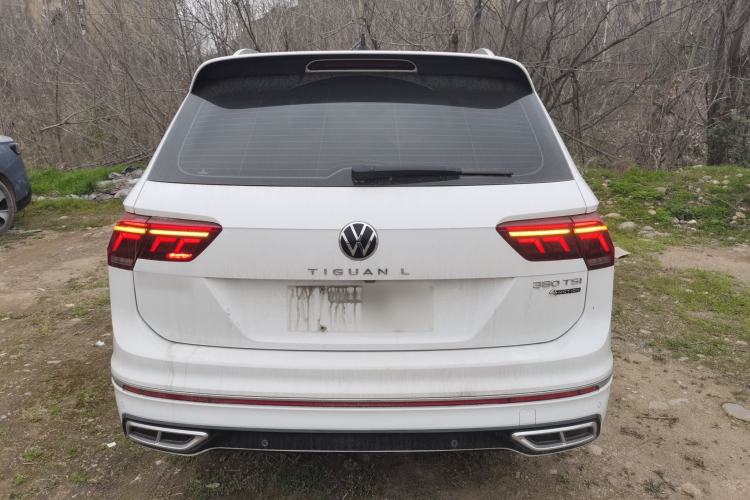 Used Volkswagen Tiguan L 2023 380TSI Automatic All-Wheel Drive R-Line Enhanced 7-Seater Rear