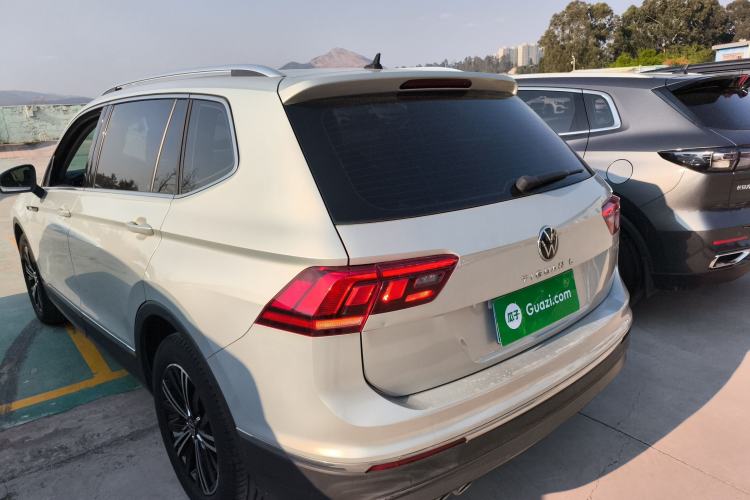 Used Volkswagen Tiguan L 2021 330TSI Automatic Two-Wheel Drive Smart Edition
