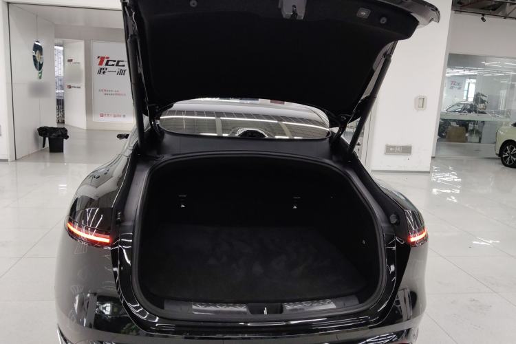 Used Avatr 06 2025 Ultra Pure Electric Edition
