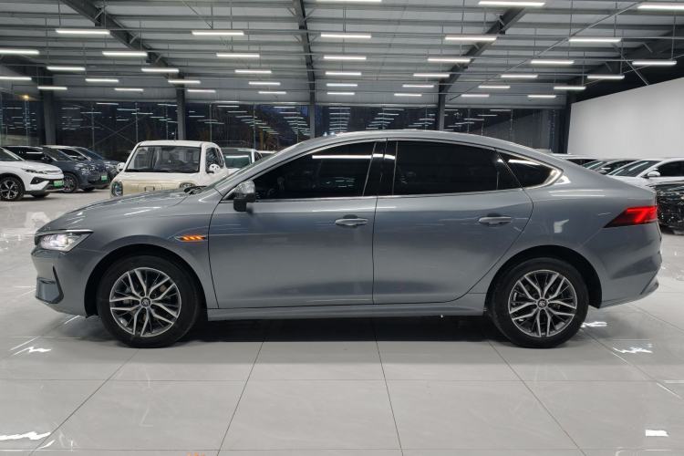 Used BYD Qin PLUS 2024 Honor Edition EV 420KM Leading Model