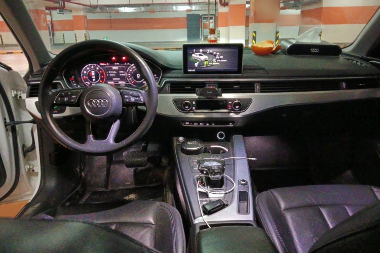 Used Audi A4L 2019 40 TFSI Fashion Version China V