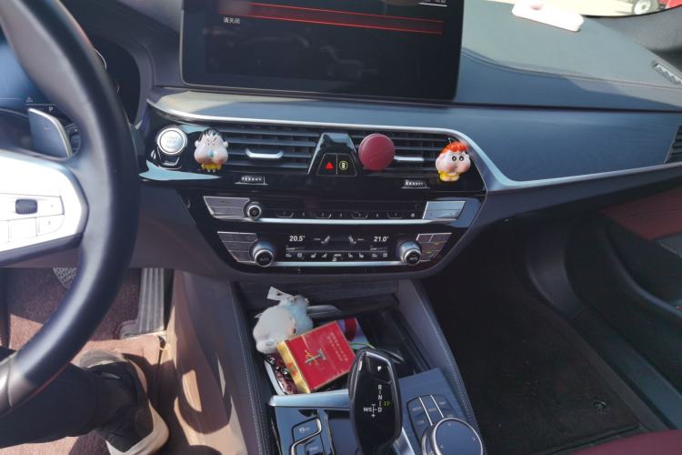 Used BMW 5 Series 2022 Revised Version 3 530Li Luxury Edition M Sport Package Audio And AC Panel